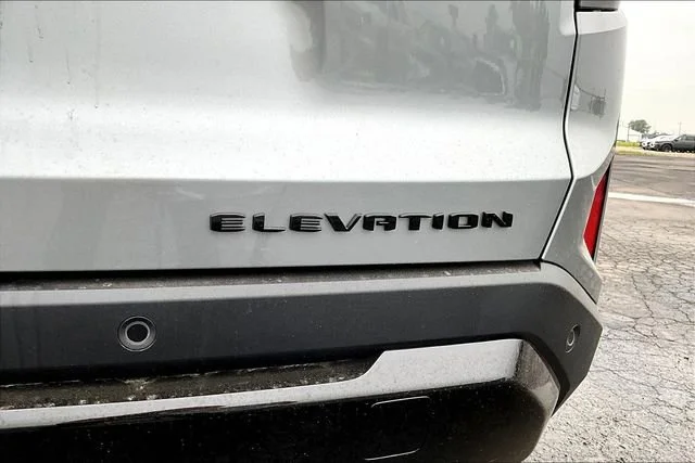 New 2026 Sterling Metallic GMC Elevation image 9