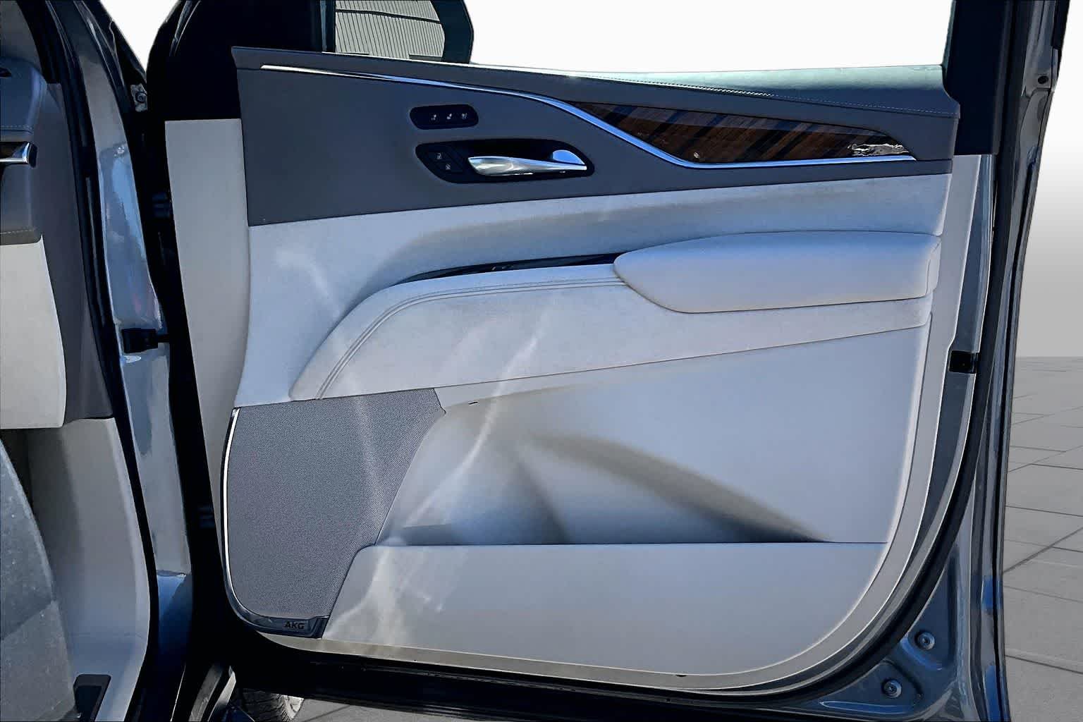 Used 2021 Satin Steel Metallic Cadillac Premium Luxury Platinum image 22
