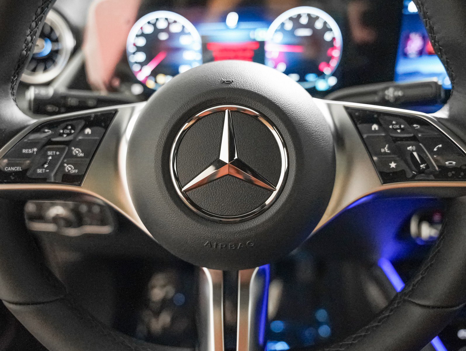New 2026 Night Black Mercedes-Benz GLA 250 image 15