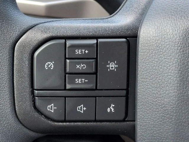 New 2026 Oxford White Ford XL image 23