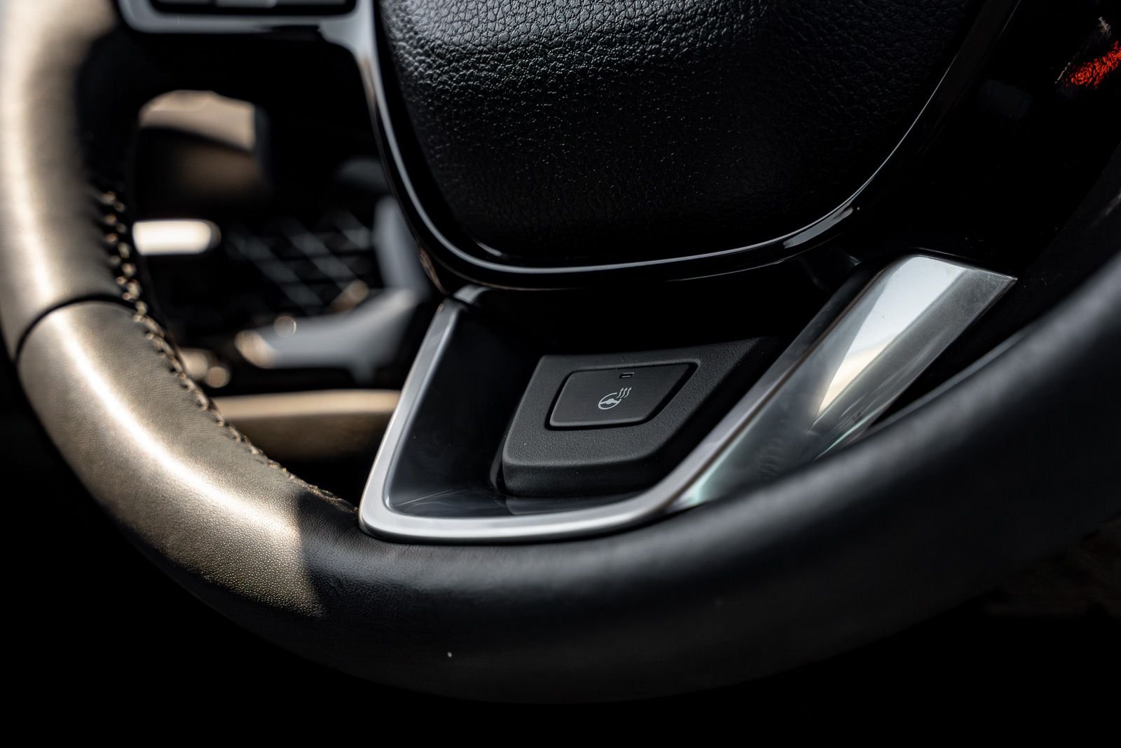 Used 2025  Honda Touring image 32