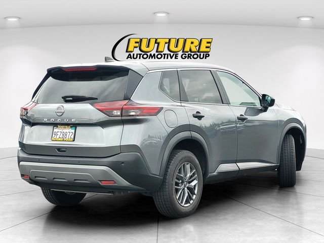 Used 2023 Gray Nissan S image 4