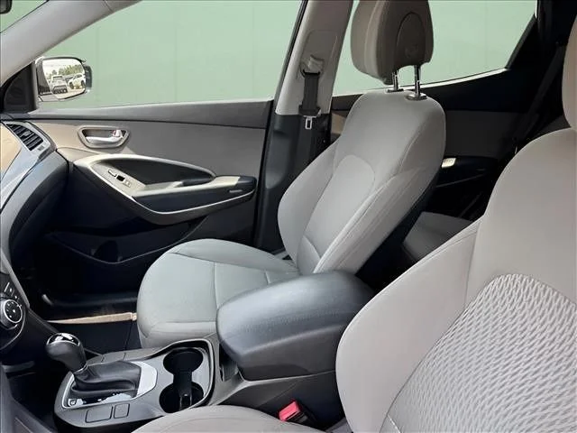 Used 2016 White Hyundai 2.4 Base image 7