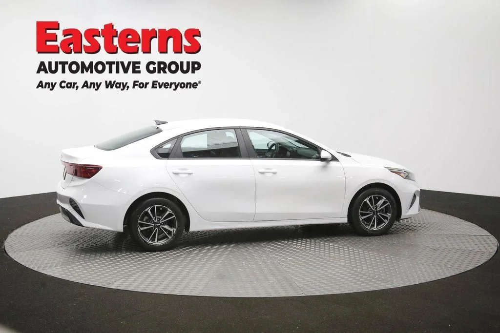 Used 2023 White Kia LXS image 44