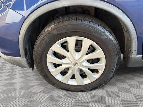 Used 2019 Blue Nissan S image 14
