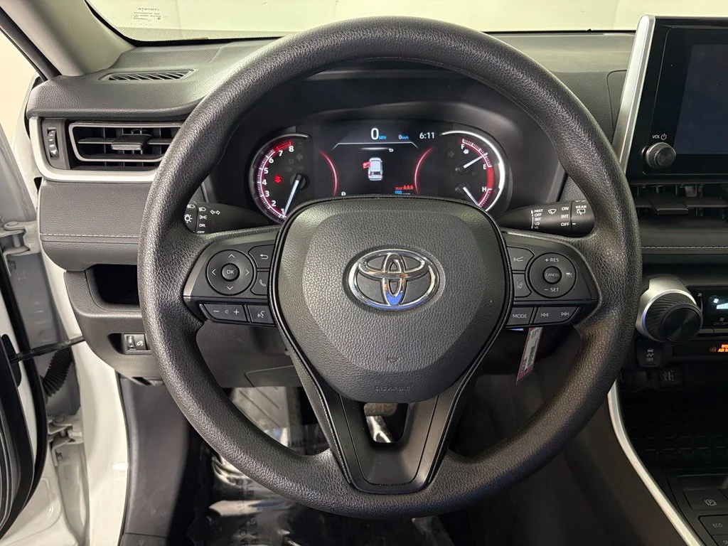 Used 2025 White Toyota LE image 17