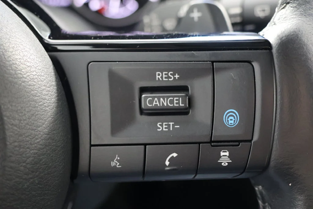 Used 2023 Super Black Nissan SL image 12