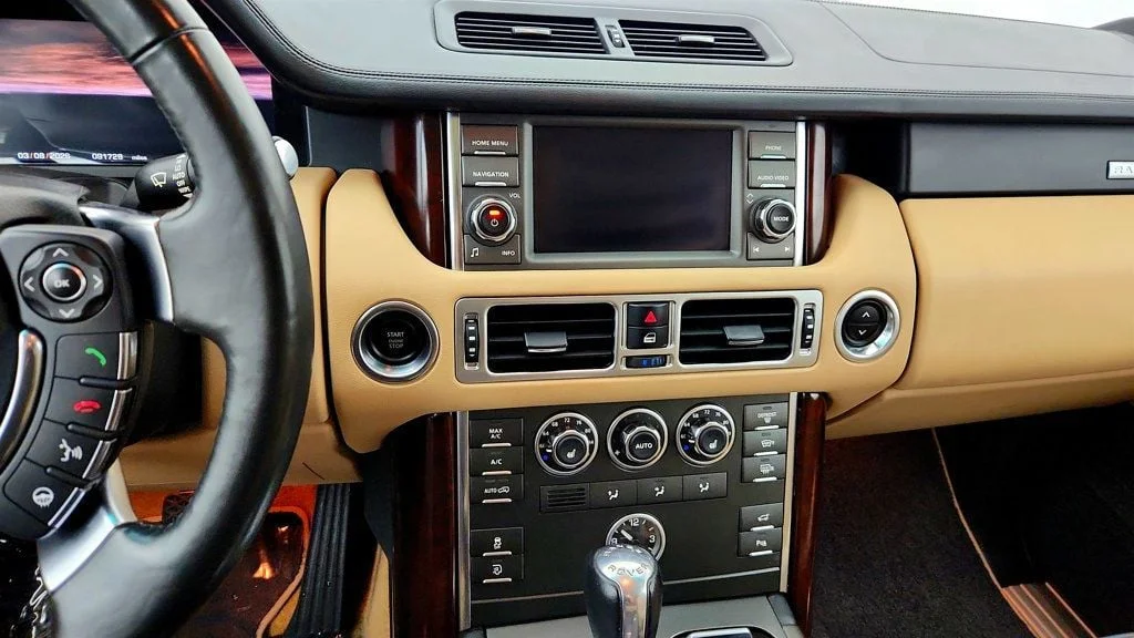 Used 2012 Fuji White Land Rover 4WD 4dr HSE image 18