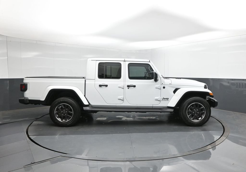Used 2023 White Jeep Overland image 15