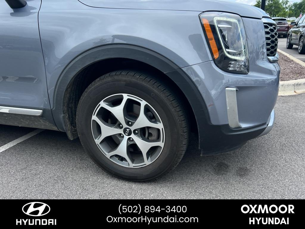 Used 2021 Everlasting Silver Kia EX image 3