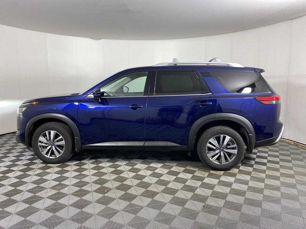 Used 2025 Deep Ocean Blue Nissan SL image 14