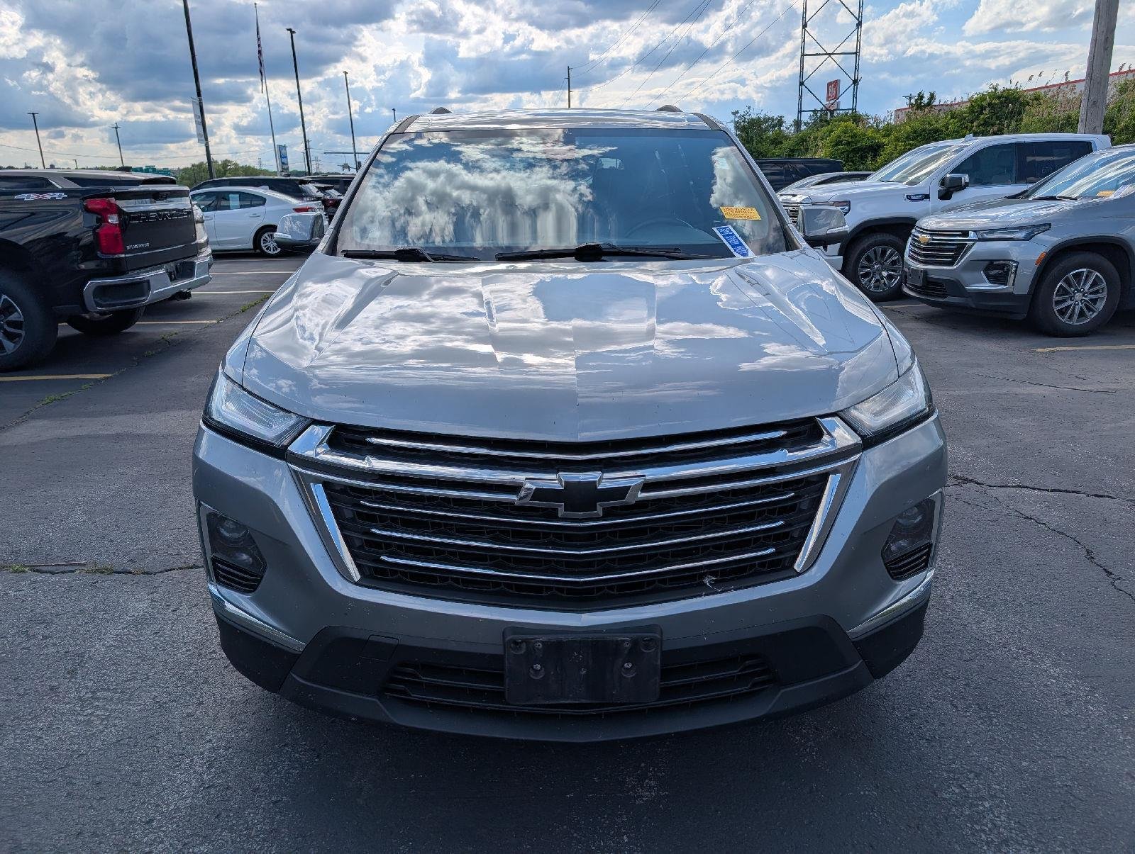 Used 2023 Sterling Gray Metallic Chevrolet LT Leather image 2