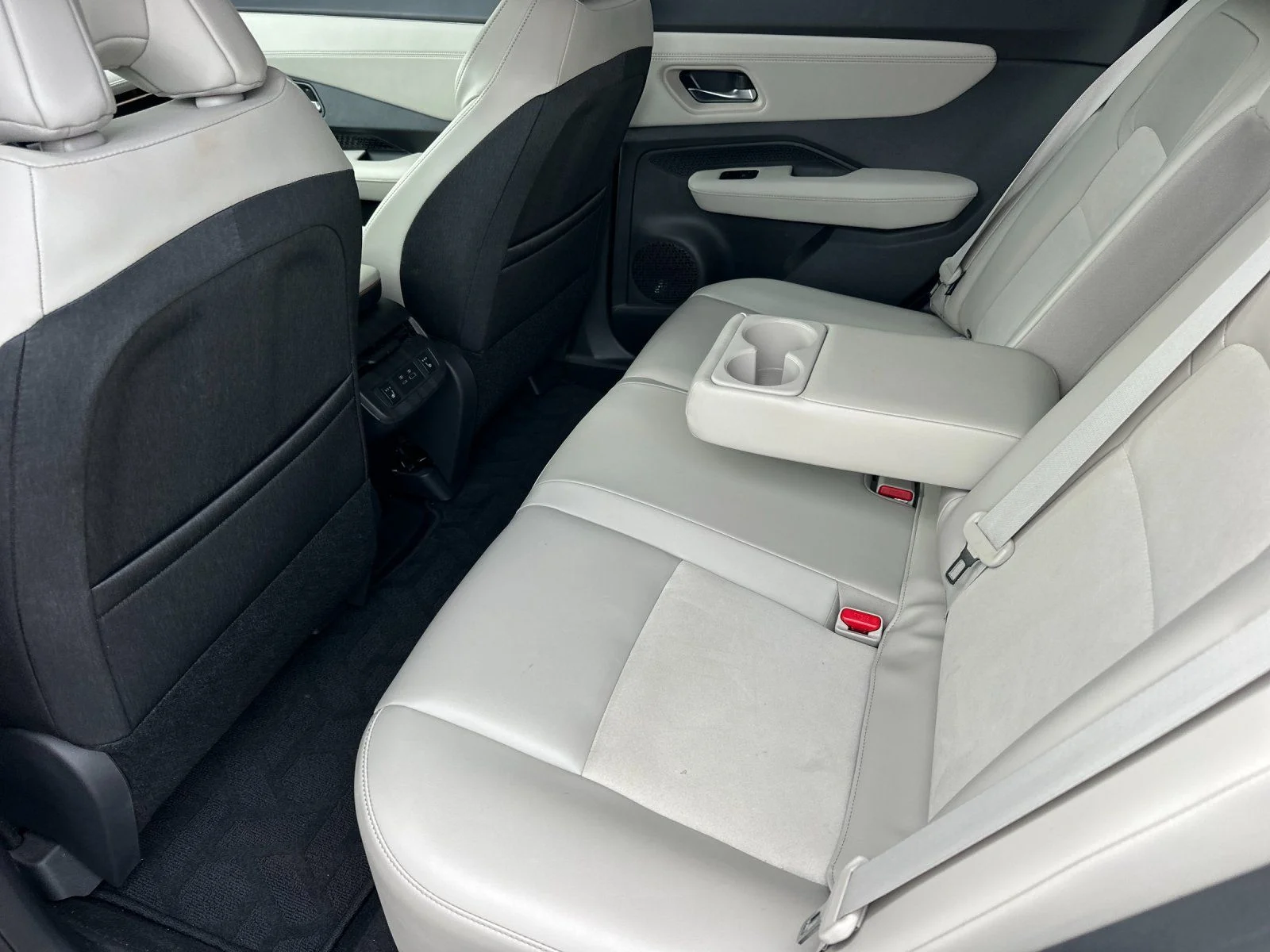 Used 2023 Black Diamond Pearl Nissan ENGAGE image 11