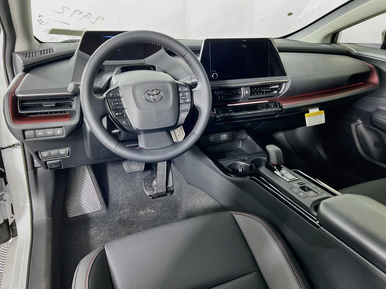 2026 Toyota Prius Plug-In Hybrid — photo 7