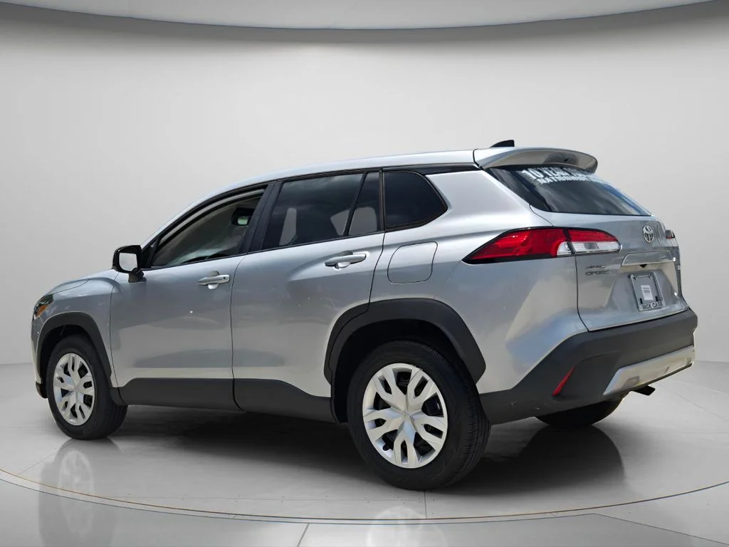 Used 2023 Silver Toyota L image 5