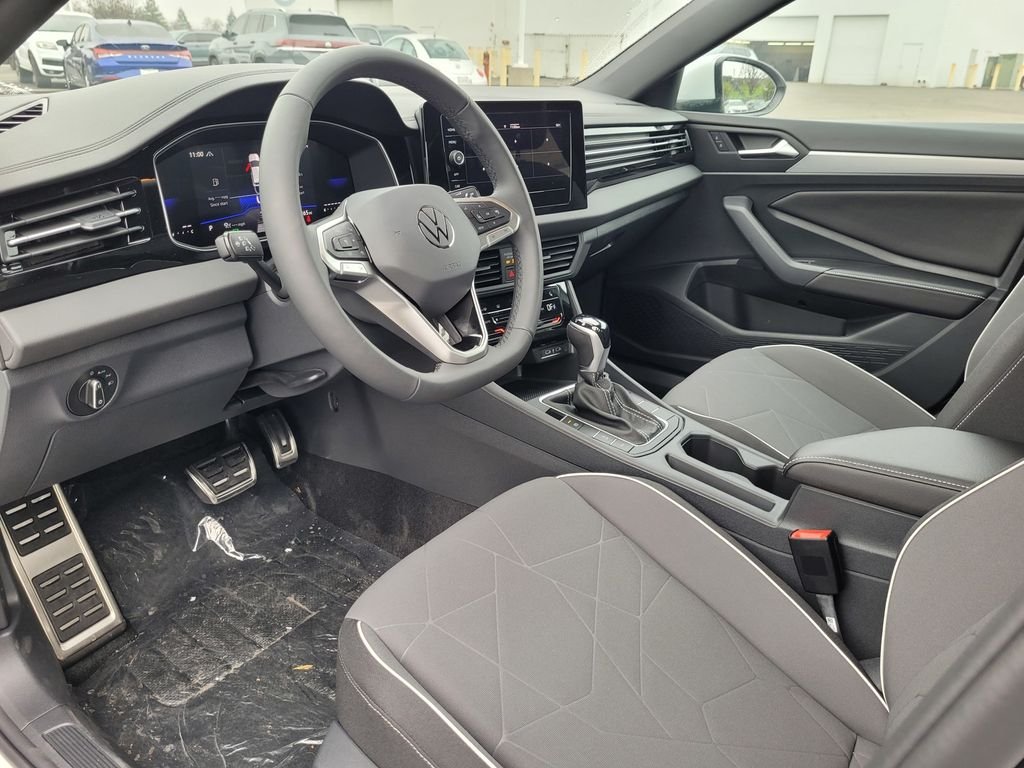 New 2026 White Volkswagen 1.5T Sport image 10