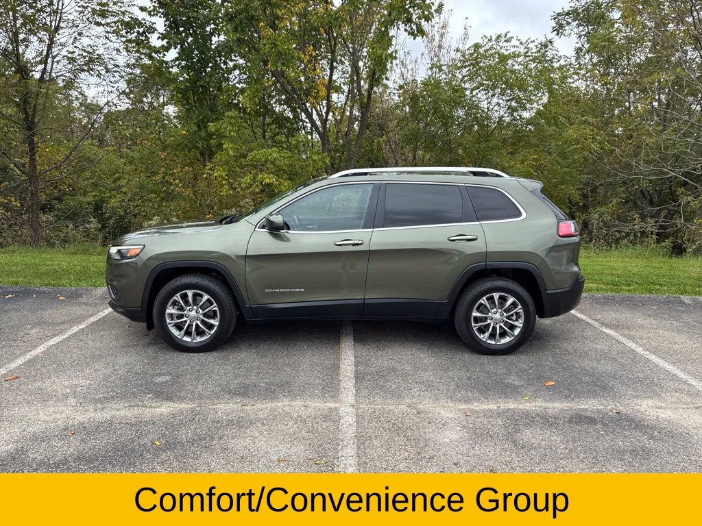 Used 2021 Olive Green Jeep Latitude Lux image 2