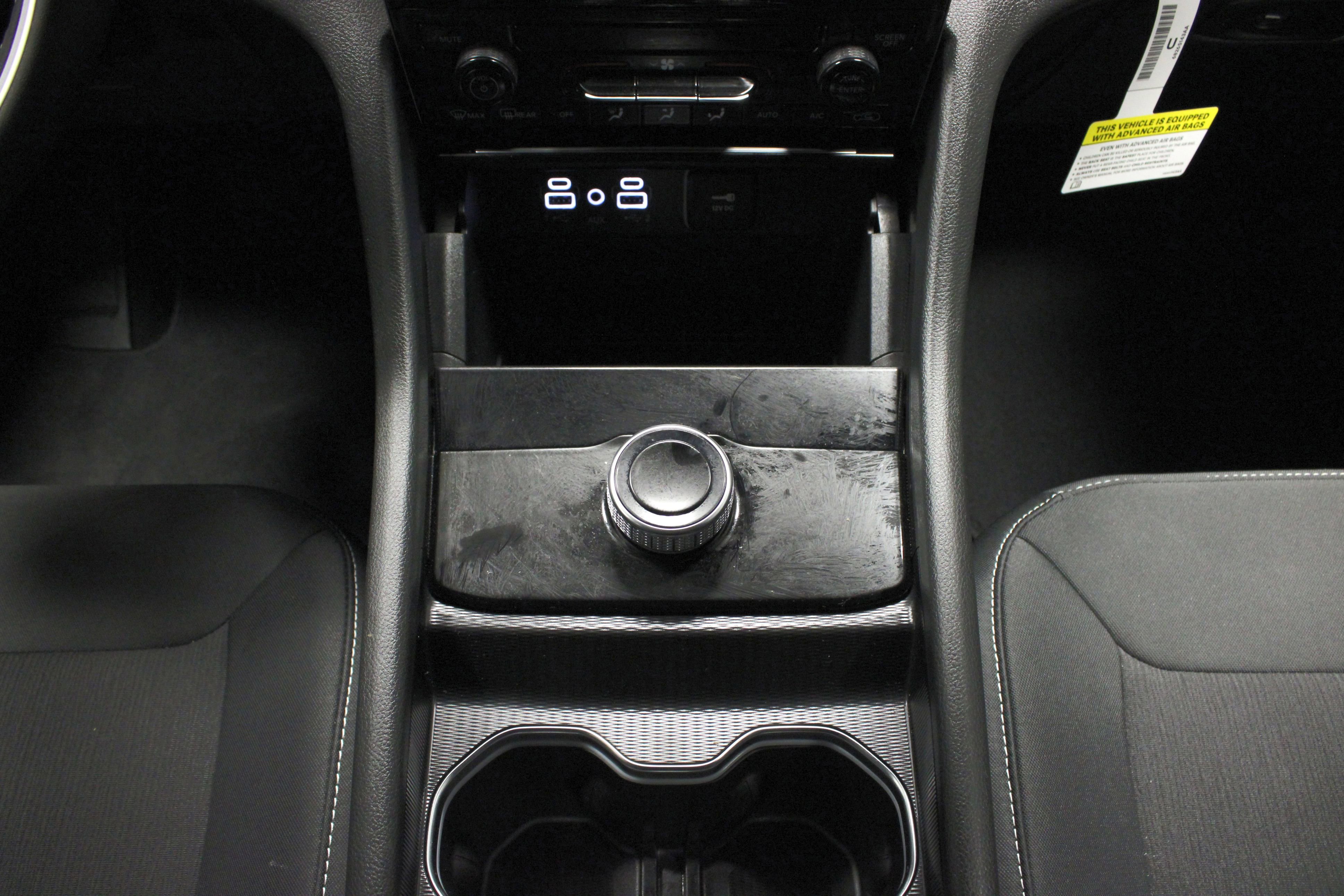 Used 2025 Bright White Clearcoat Jeep Laredo X image 20