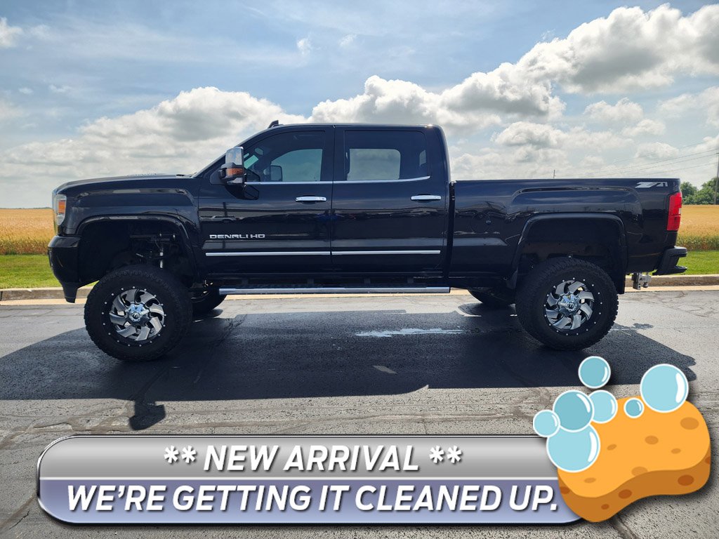 Used 2015 Onyx Black GMC Denali image 1