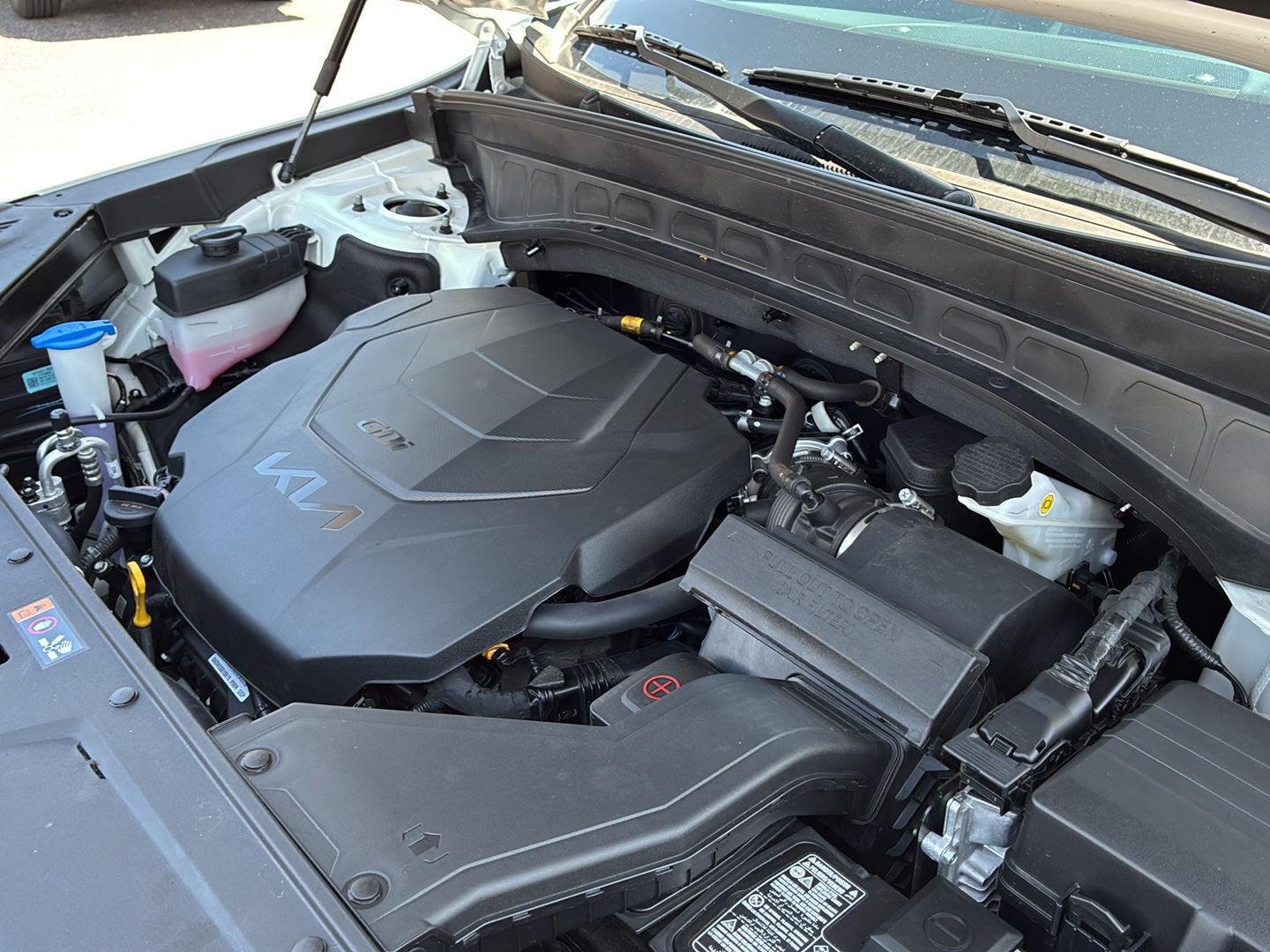 Used 2025 Glacial White Pearl Kia S image 10