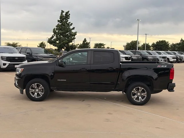 Used 2018 Black Chevrolet Z71 image 6