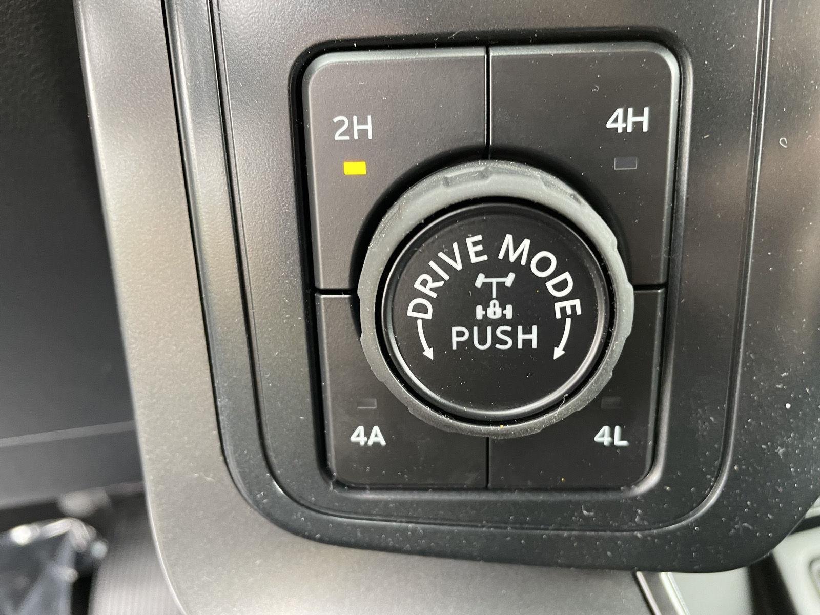 New 2026 Carbonized Gray Metallic Ford Tremor® image 24