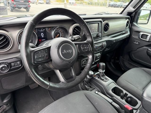 Used 2020 Black Clearcoat Jeep Sport S image 12