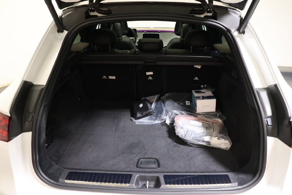 New 2027  Mercedes-Benz 320 SUV image 56