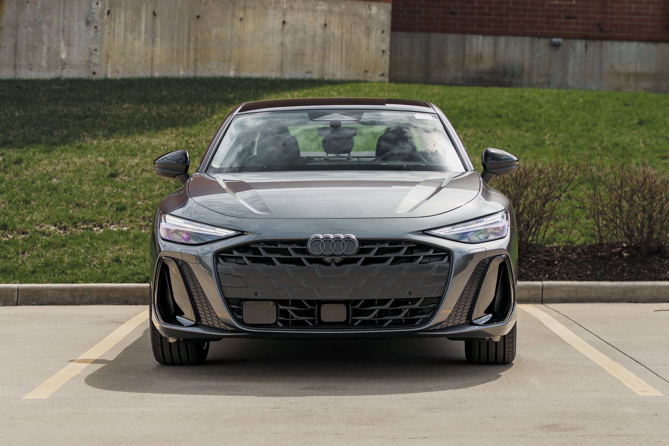 New 2026 Daytona Gray Pearl Effect Audi Premium Plus image 31