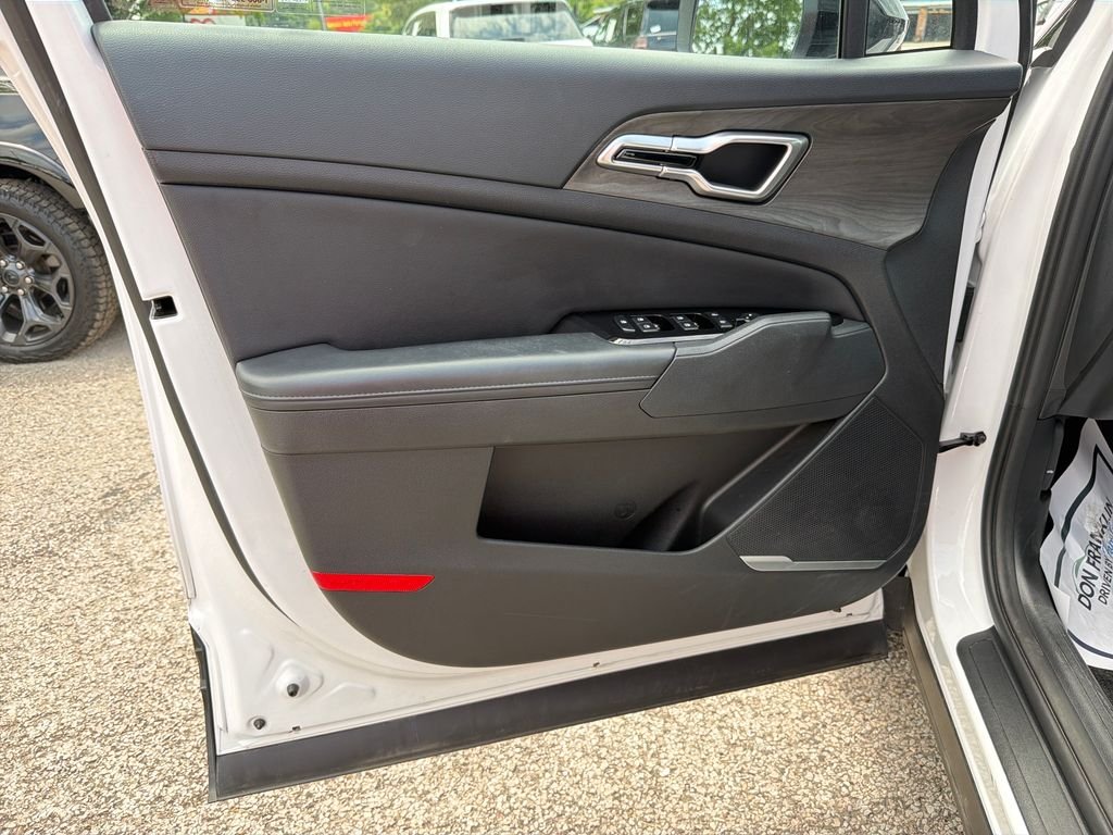 Used 2024 White Kia X-Line image 12