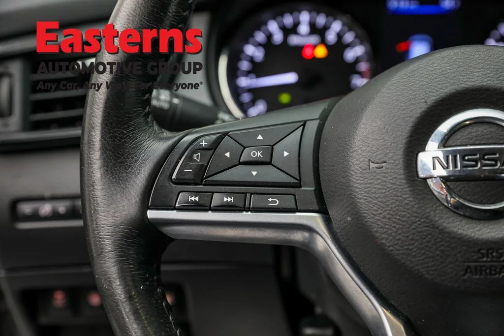Used 2019 Gray Nissan SV image 15