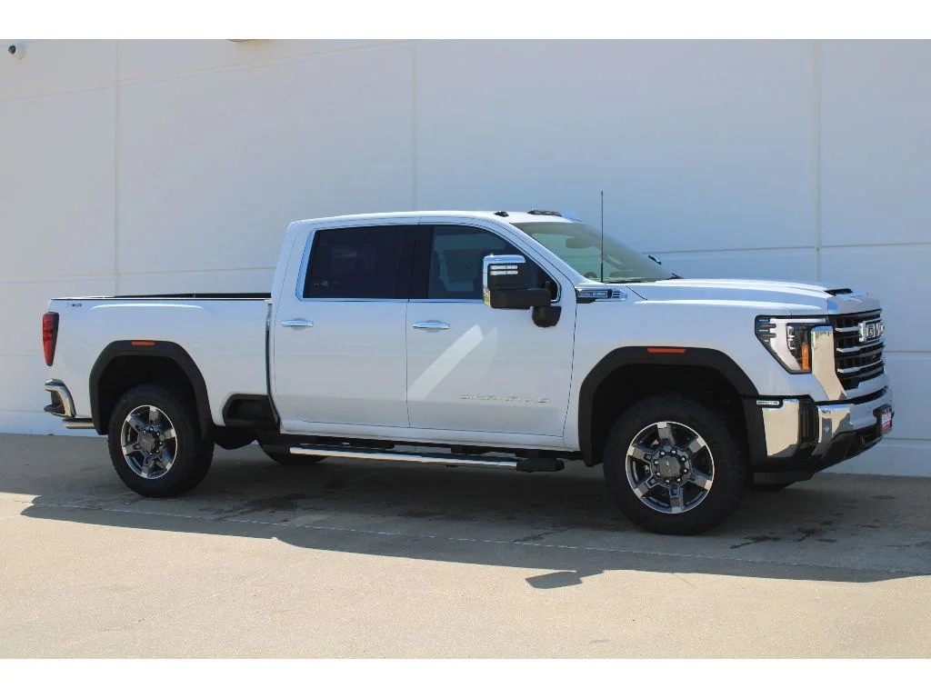 New 2026 WHITE GMC SLT image 8