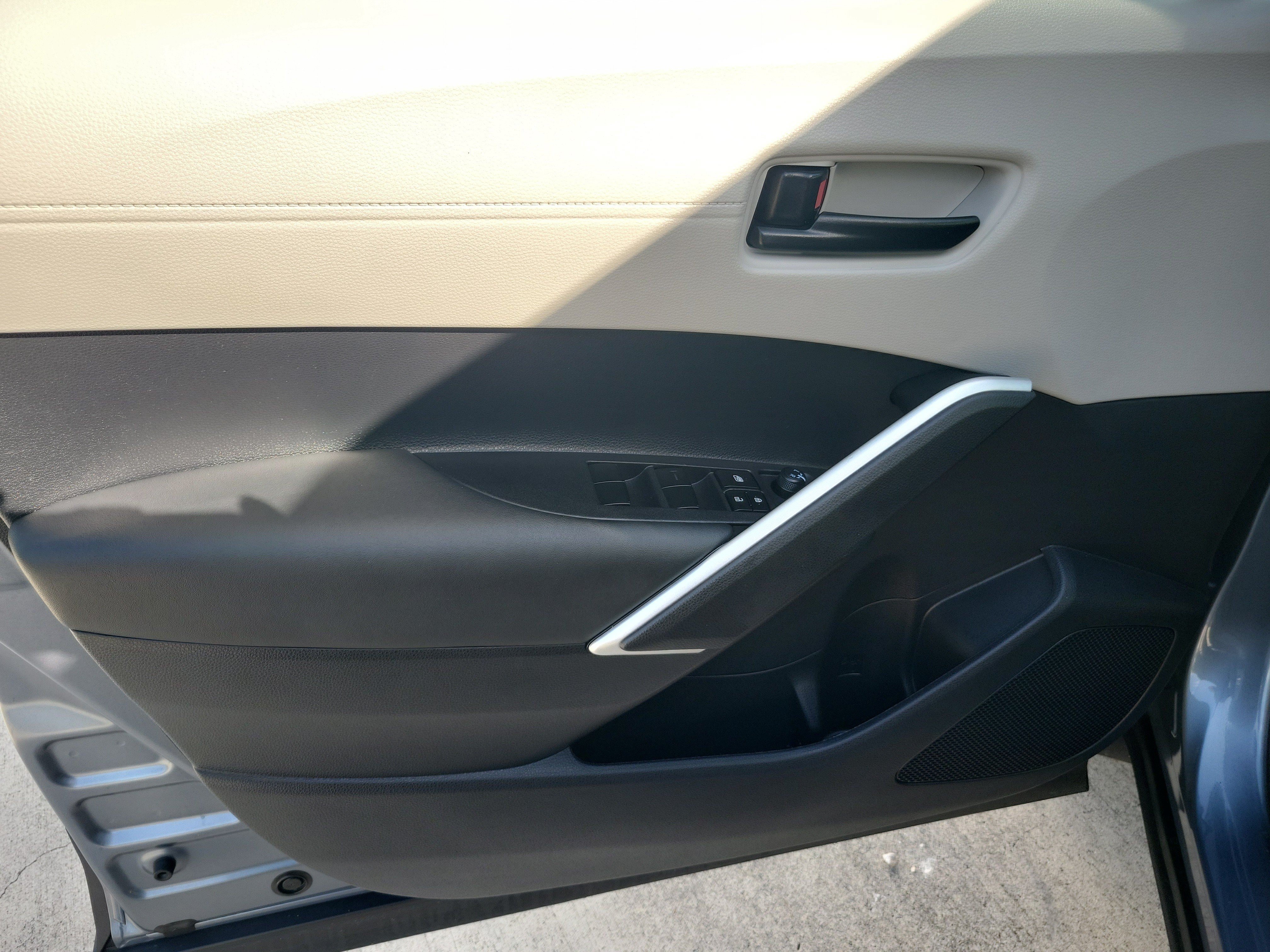Used 2025 Celestite Toyota L image 19