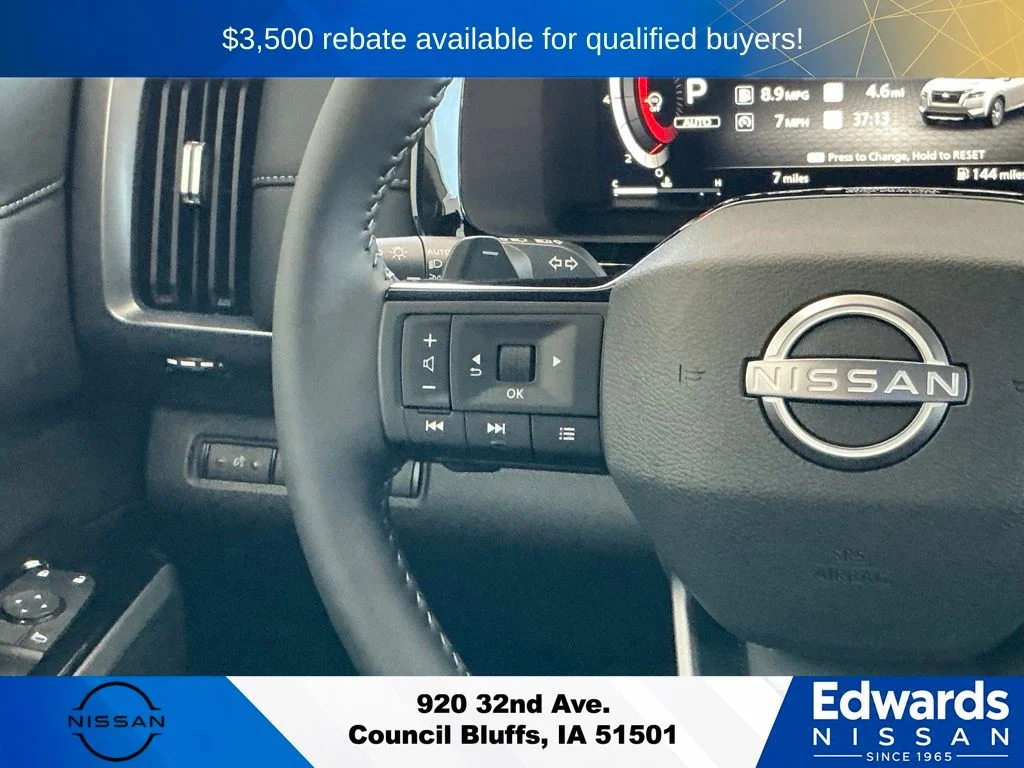 New 2026 Everest White Pearl TriCoat Nissan SL image 24