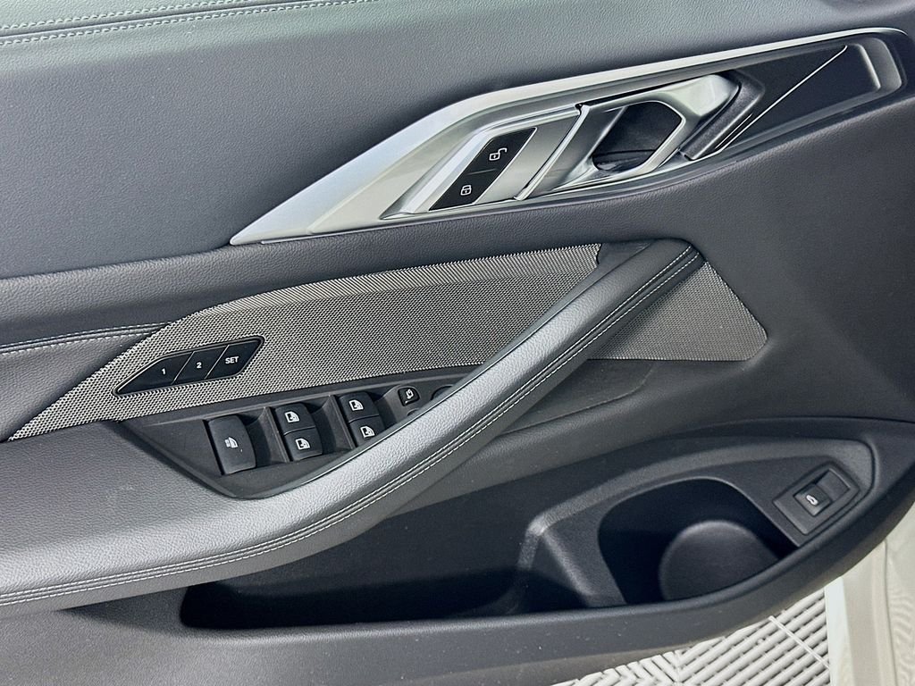 2025 BMW 4 Series M440i - Photo 18