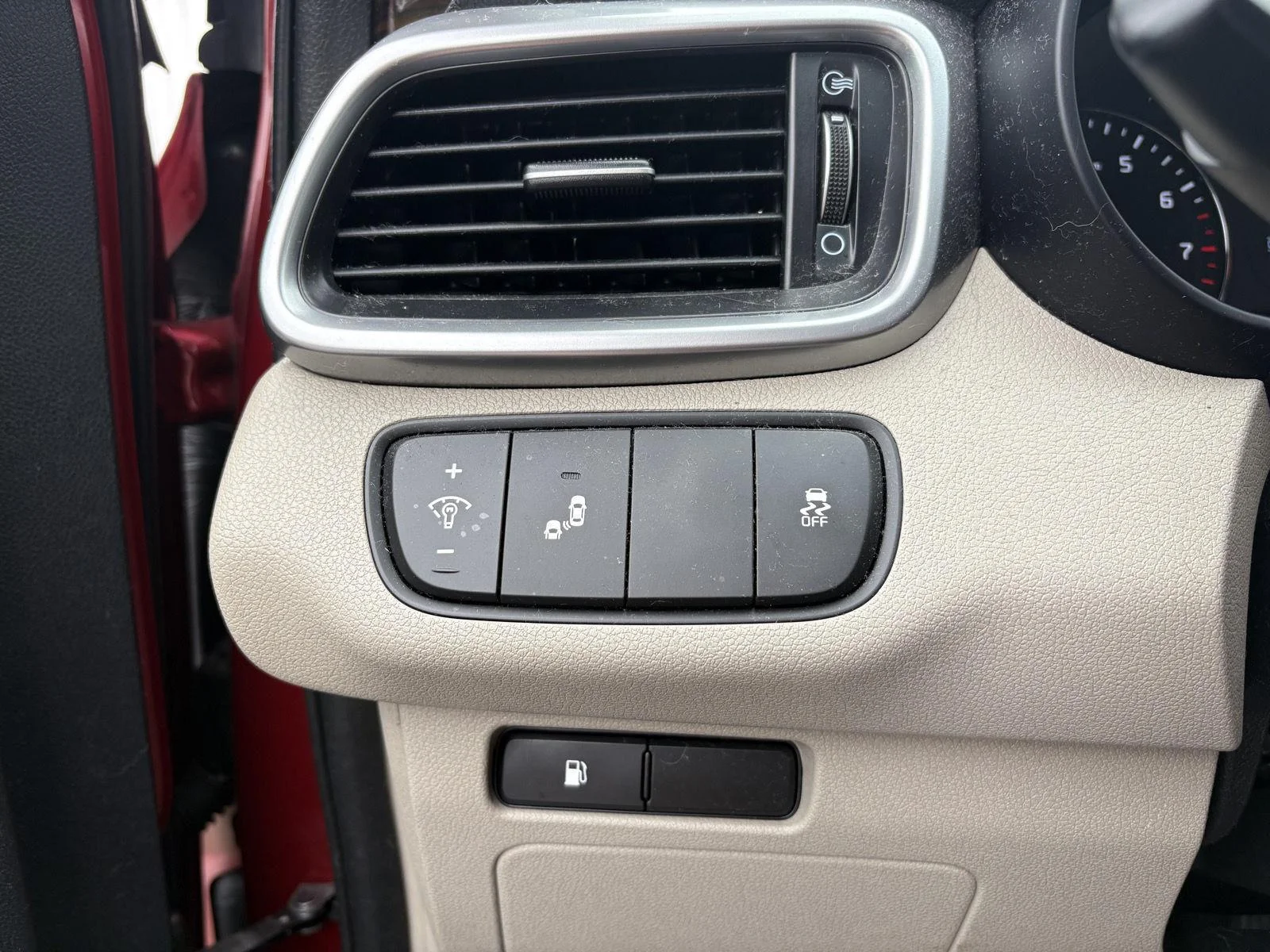 Used 2020 Passion Red Kia S V6 image 18