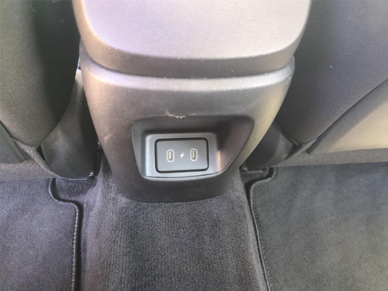Used 2025 Amazon Gray Hyundai SE image 32