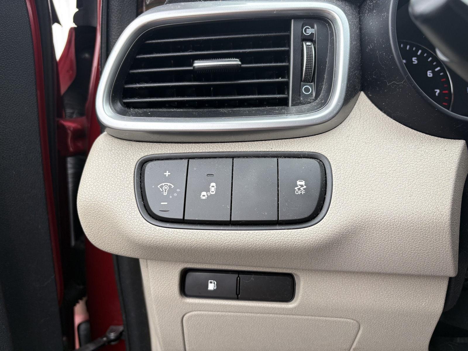 Used 2020 Passion Red Kia S V6 image 18