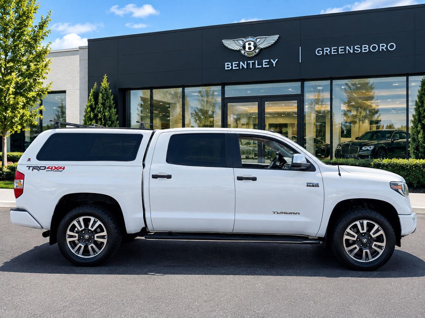 Used 2019 Super White Toyota SR5 image 4