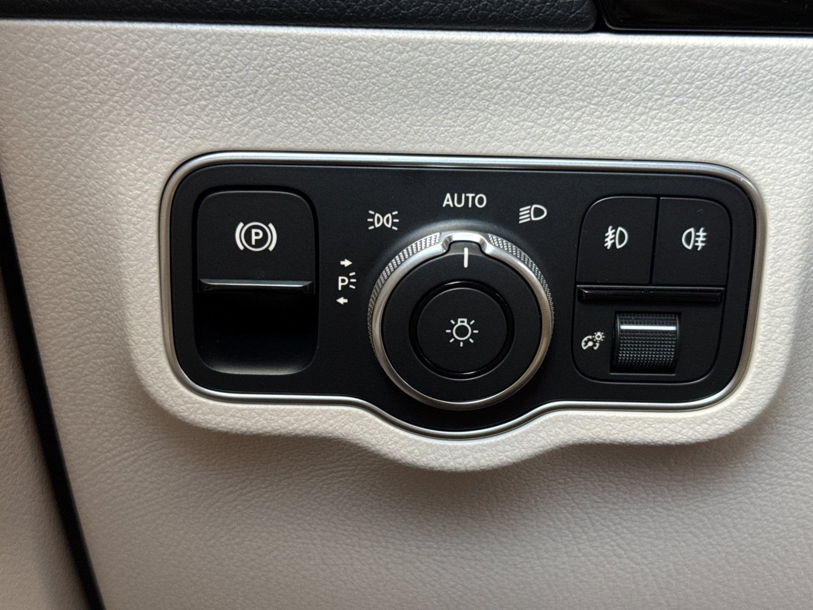 New 2026 Polar White Mercedes-Benz 250 image 33