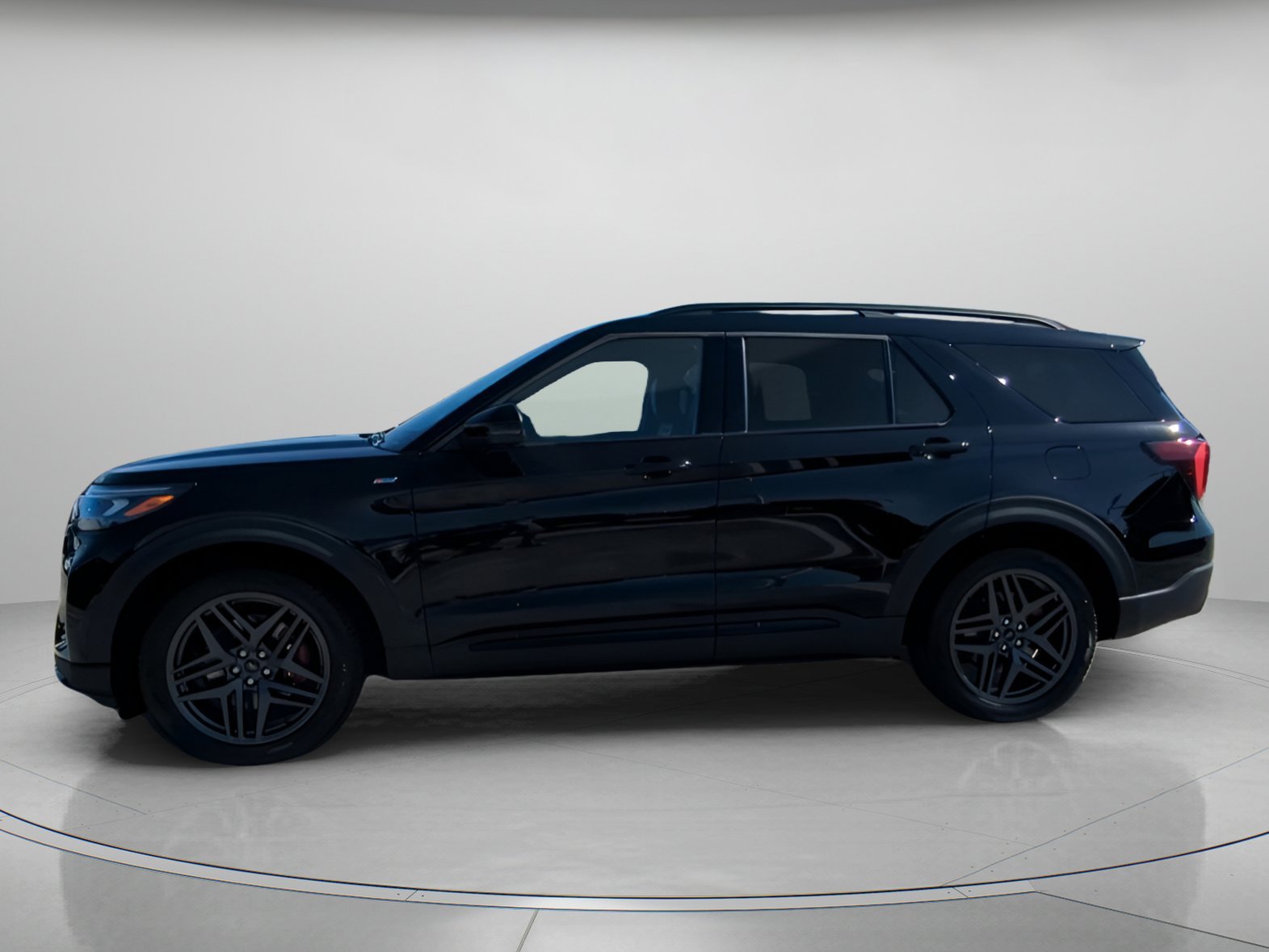 New 2026 Agate Black Metallic Ford ST-Line image 9
