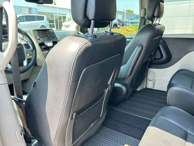 Used 2015 Red Chrysler Touring image 19