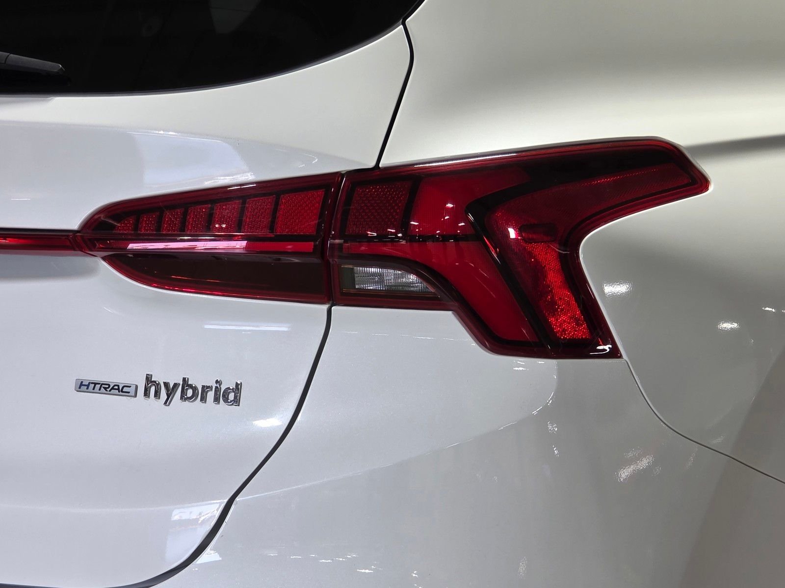 Used 2021 Cream White Hyundai Limited image 12