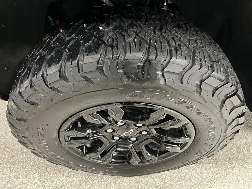 Used 2022 Blue Chevrolet ZR2 image 13