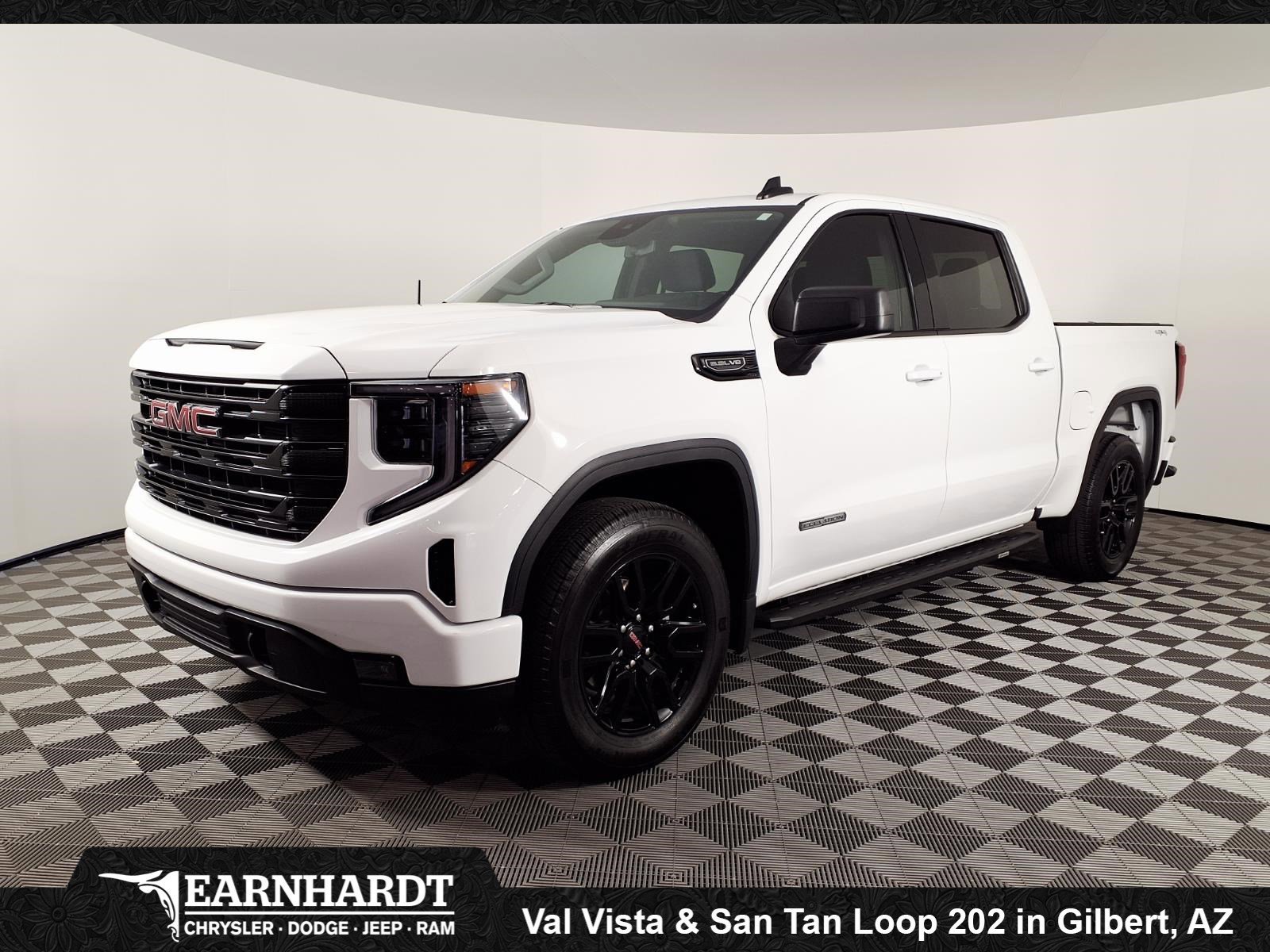 2025 GMC Sierra 4WD Crew Cab Short Box Elevation's photo