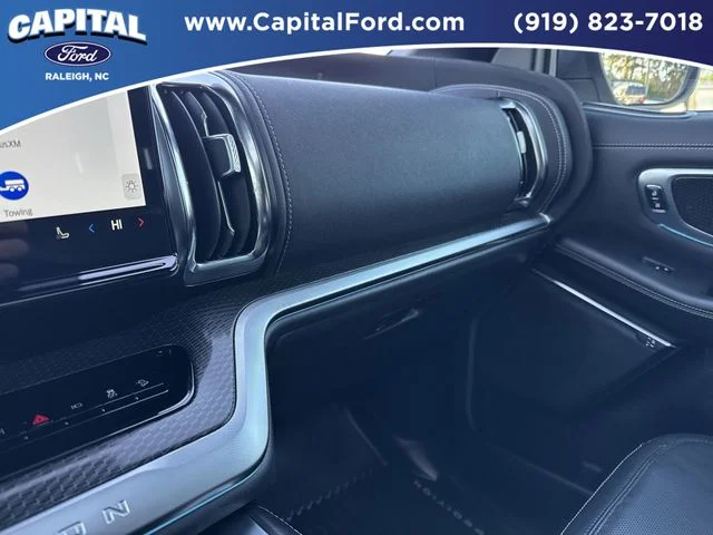 Used 2025 White Ford Platinum image 33