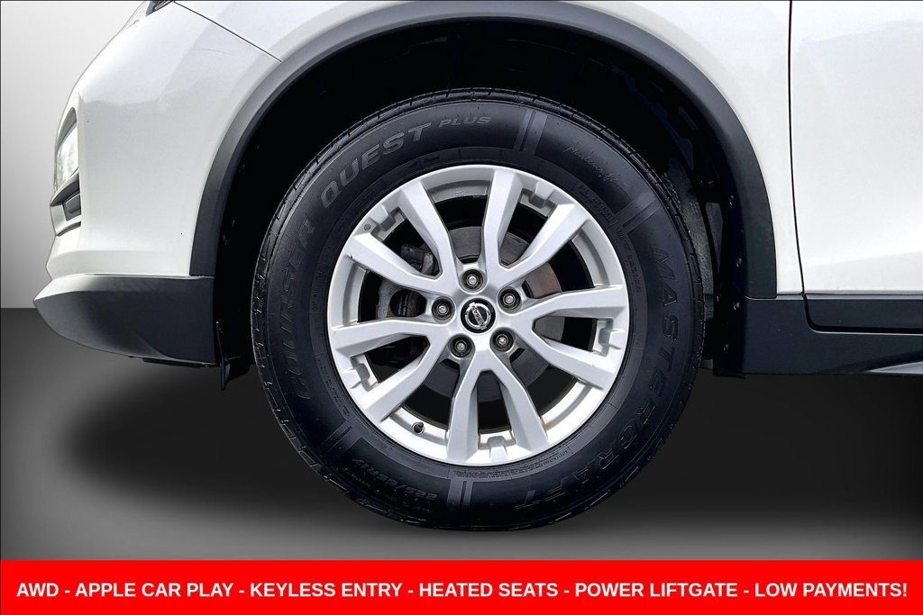 Used 2019 White Nissan SV image 40