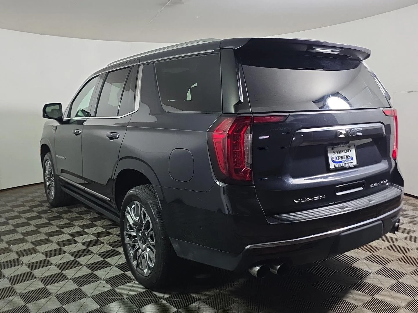 Used 2023 Titanium Rush Metallic GMC Denali Ultimate image 13