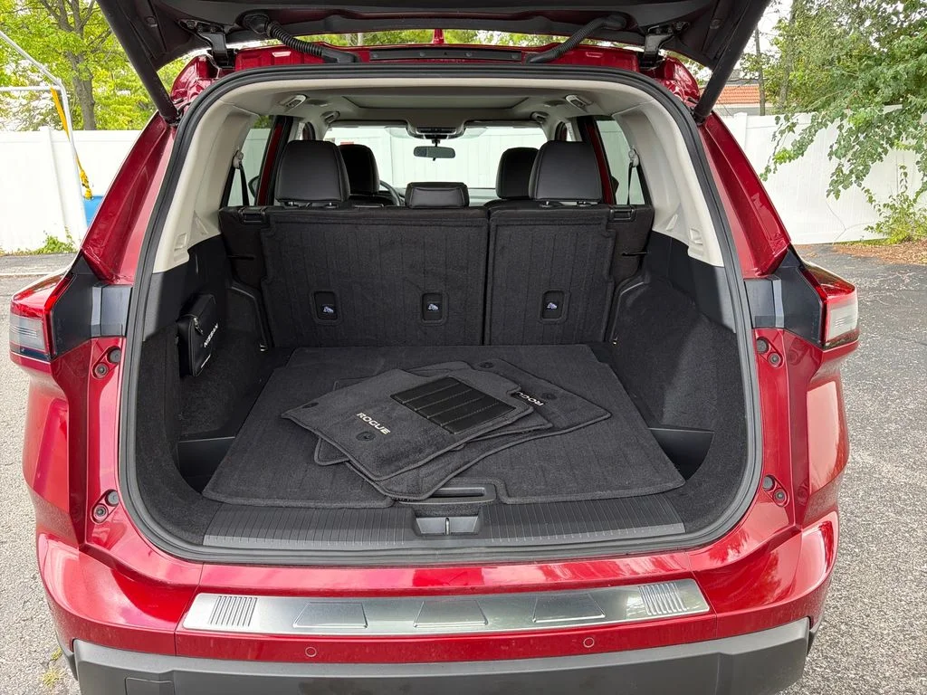 Used 2025 Red Nissan SV image 29