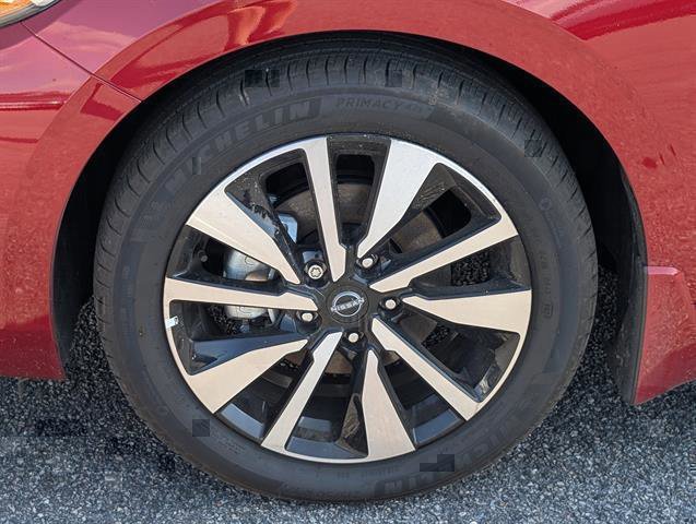 2025 Nissan Sentra SV - Photo 13